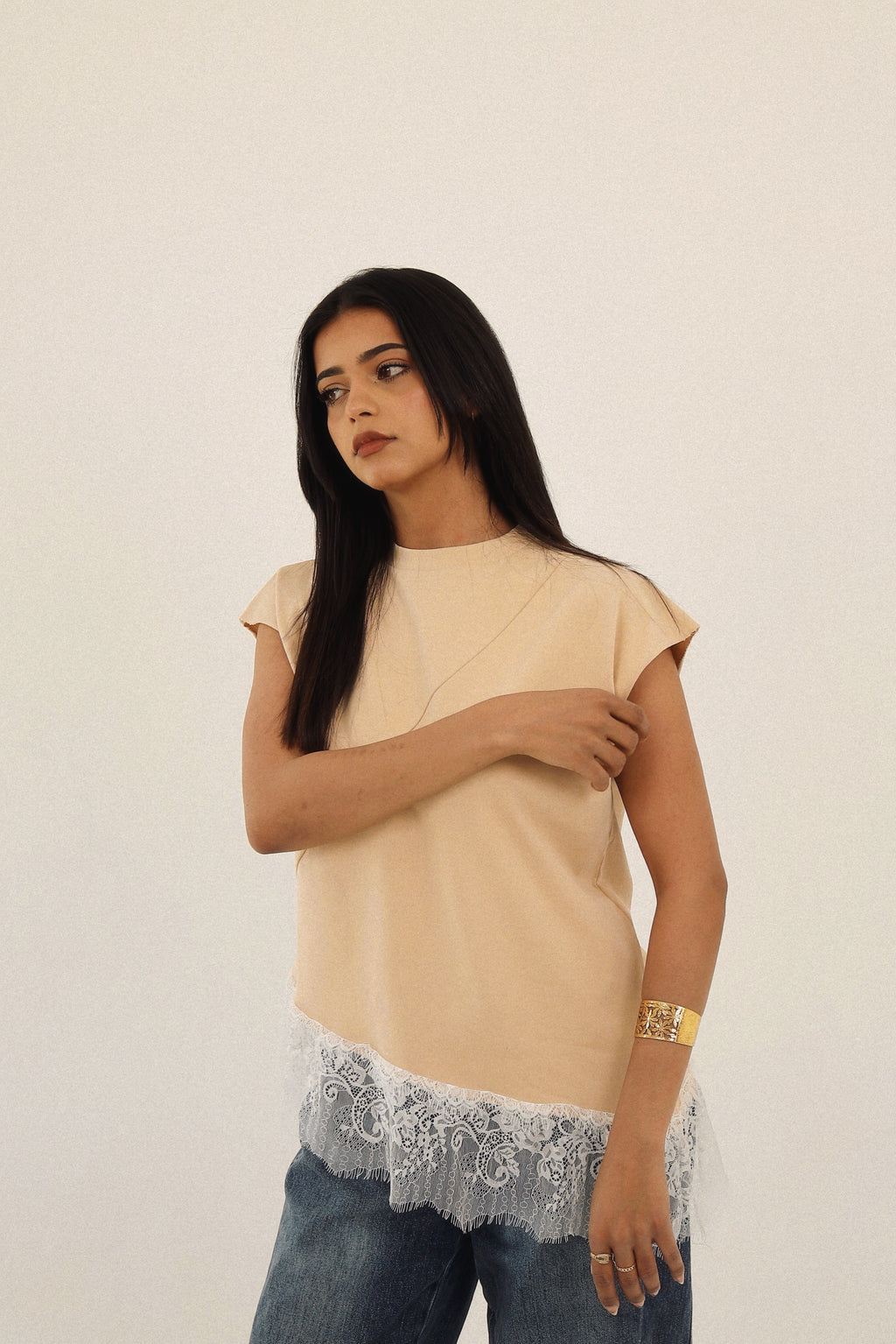 JALOVÉ Lace Cut Tee