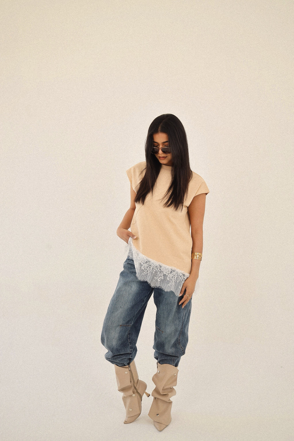 JALOVÉ Lace Cut Tee