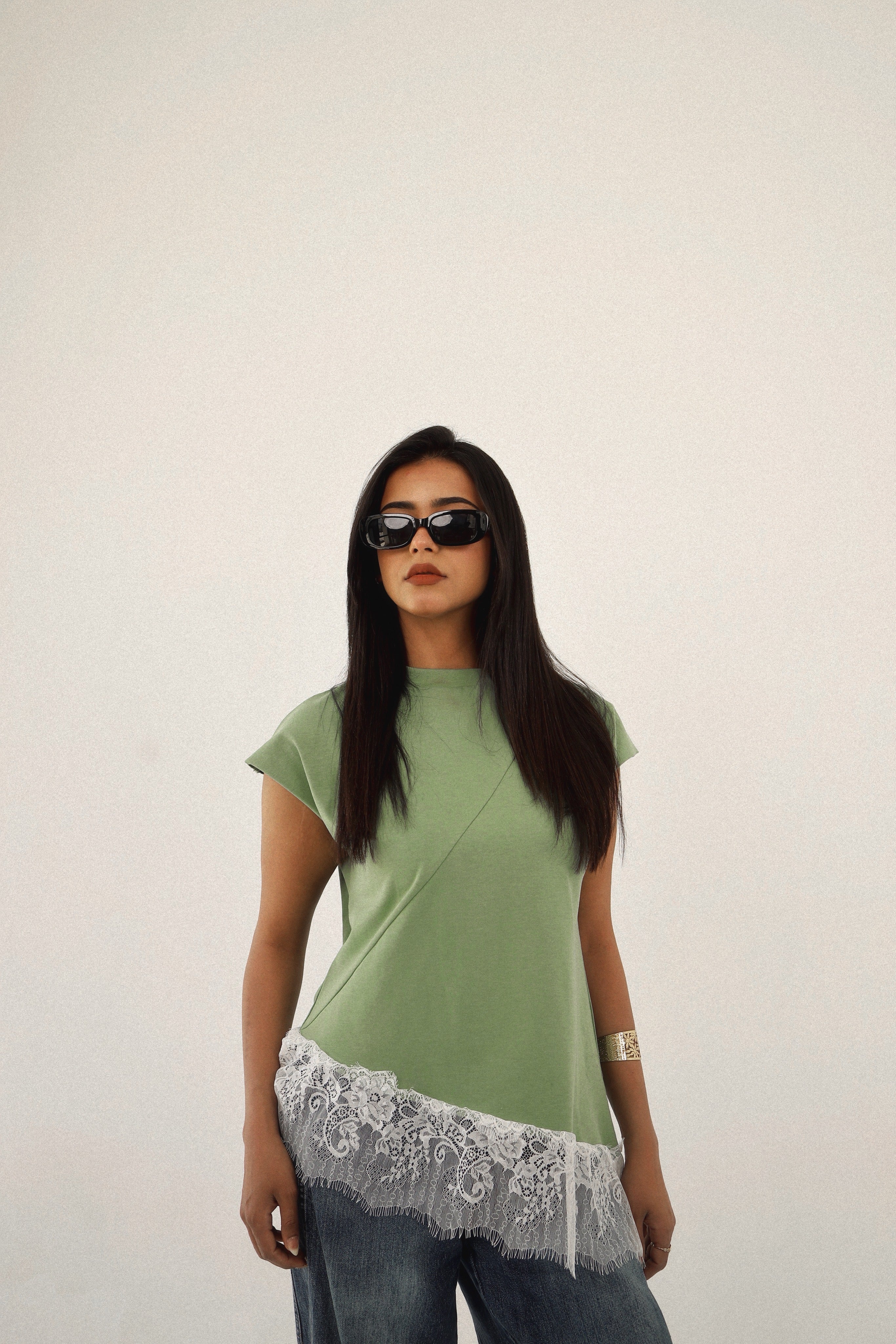 JALOVÉ Lace Cut Tee